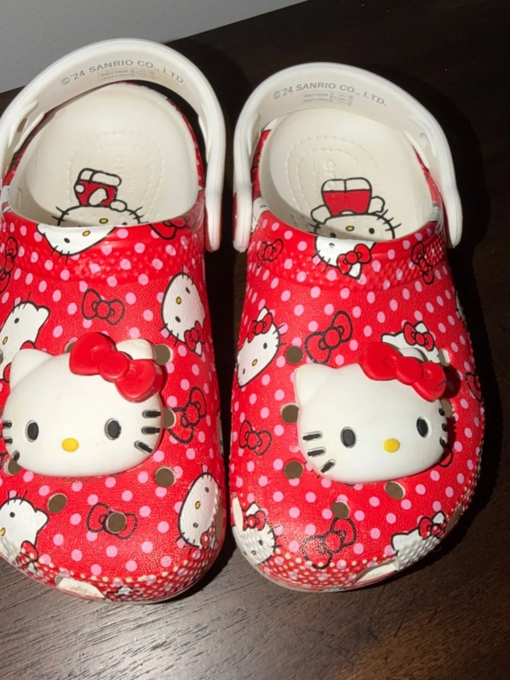Crocs Hello Kitty Kids Children's C9 Clog Size 9 Red White